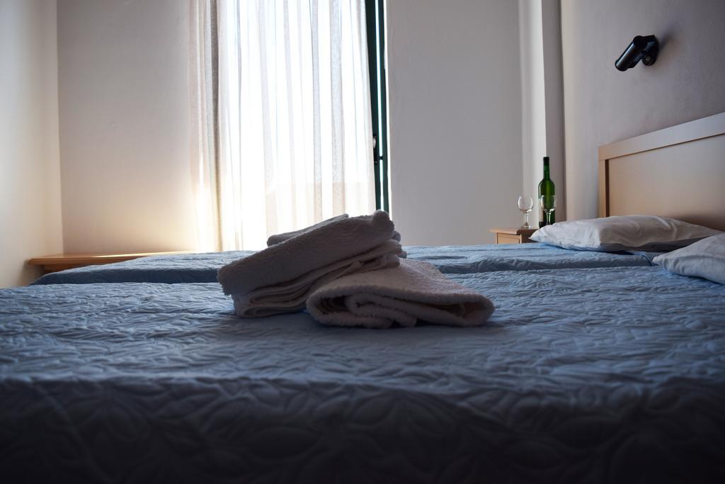 Iro Hotel Agia Galini  Luaran gambar