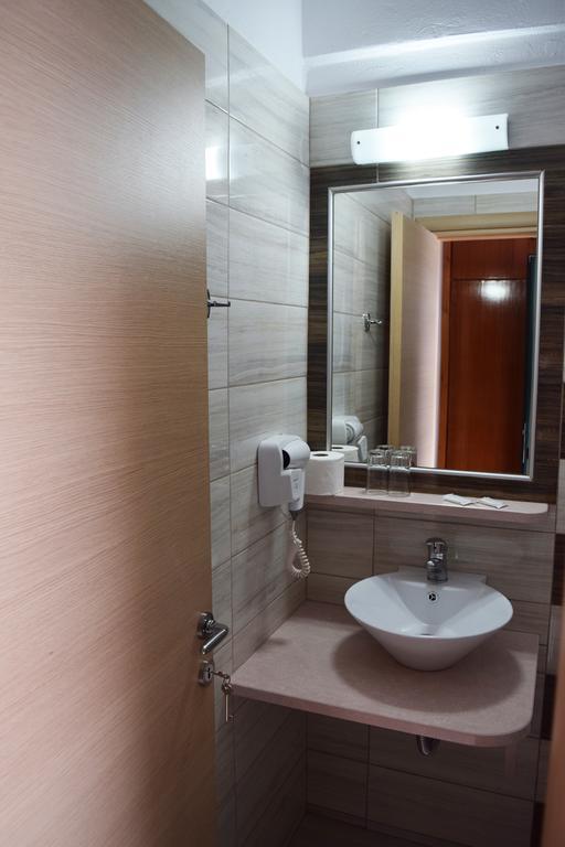 Iro Hotel Agia Galini  Luaran gambar